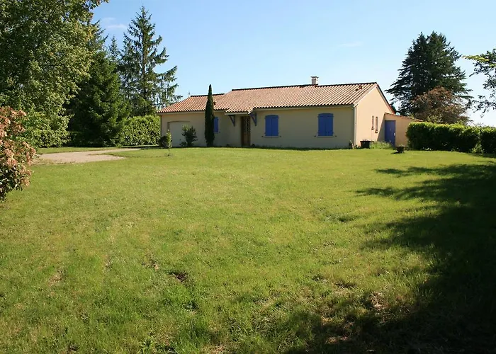 Le Camp De Ferie 펜션 몽파지에