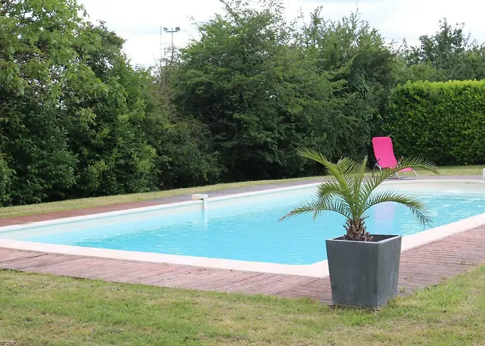 Le Camp De Ferie 몽파지에